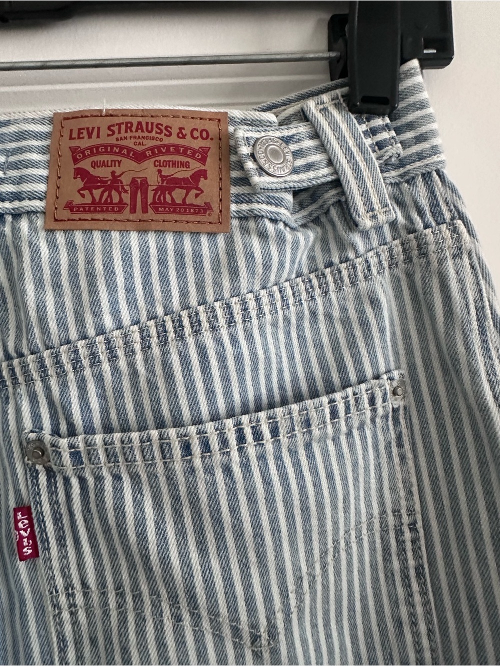 Lev’s Cinch Baggy - Picture 3 of 3
